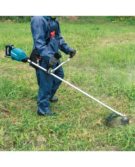 АККУМУЛЯТОРНЫЕ ГАЗОНОКОСИЛКИ MAKITA UR006GZ02