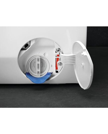 AR FRONTĀLO IELĀDI AEG LFR95146SUE