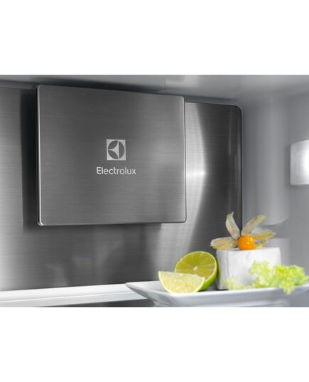 IEBŪVĒJAMIE LEDUSSKAPJI ELECTROLUX E8MNCD18S 177.2CM NO FROST  IEBŪVĒJAMS!